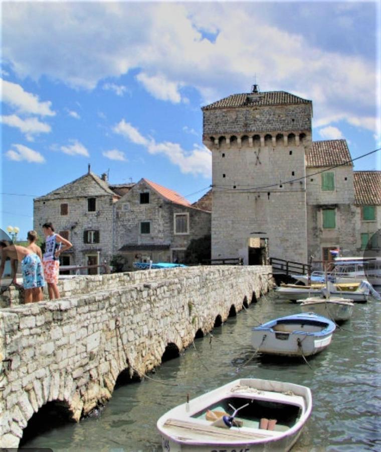 Apartman Scotti Kaštela Exteriér fotografie