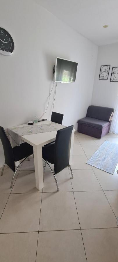 Apartman Scotti Kaštela Exteriér fotografie