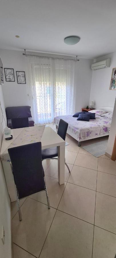Apartman Scotti Kaštela Exteriér fotografie